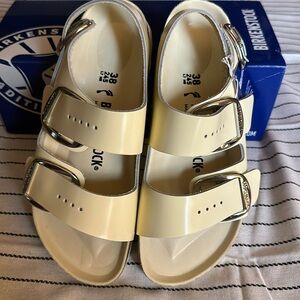 New in box Birkenstock Milano Big Buckle sandals size 38